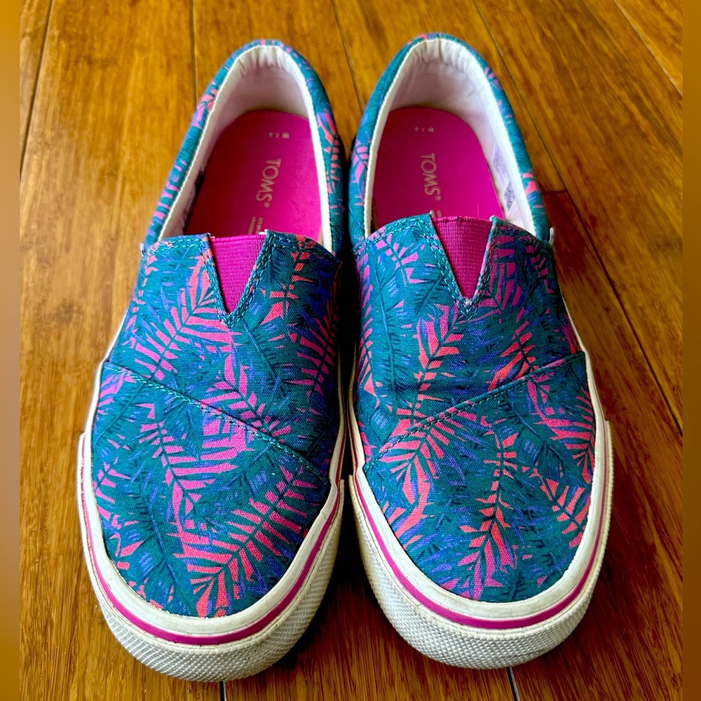 TOMS Women’s Alpagartas Fenix with Blue and Pink Palms